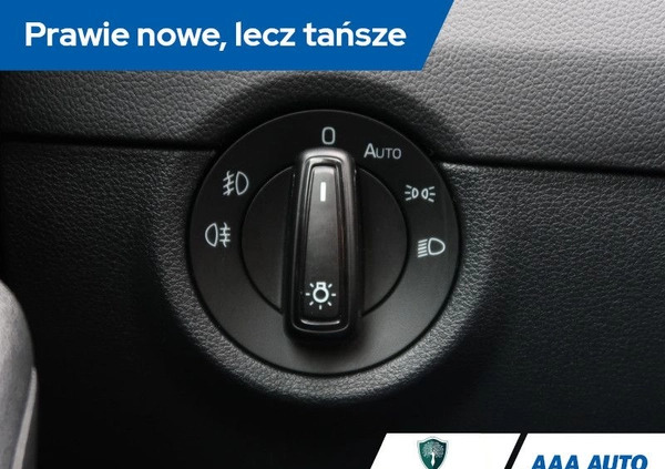 Skoda Octavia cena 53000 przebieg: 159126, rok produkcji 2017 z Brzesko małe 352